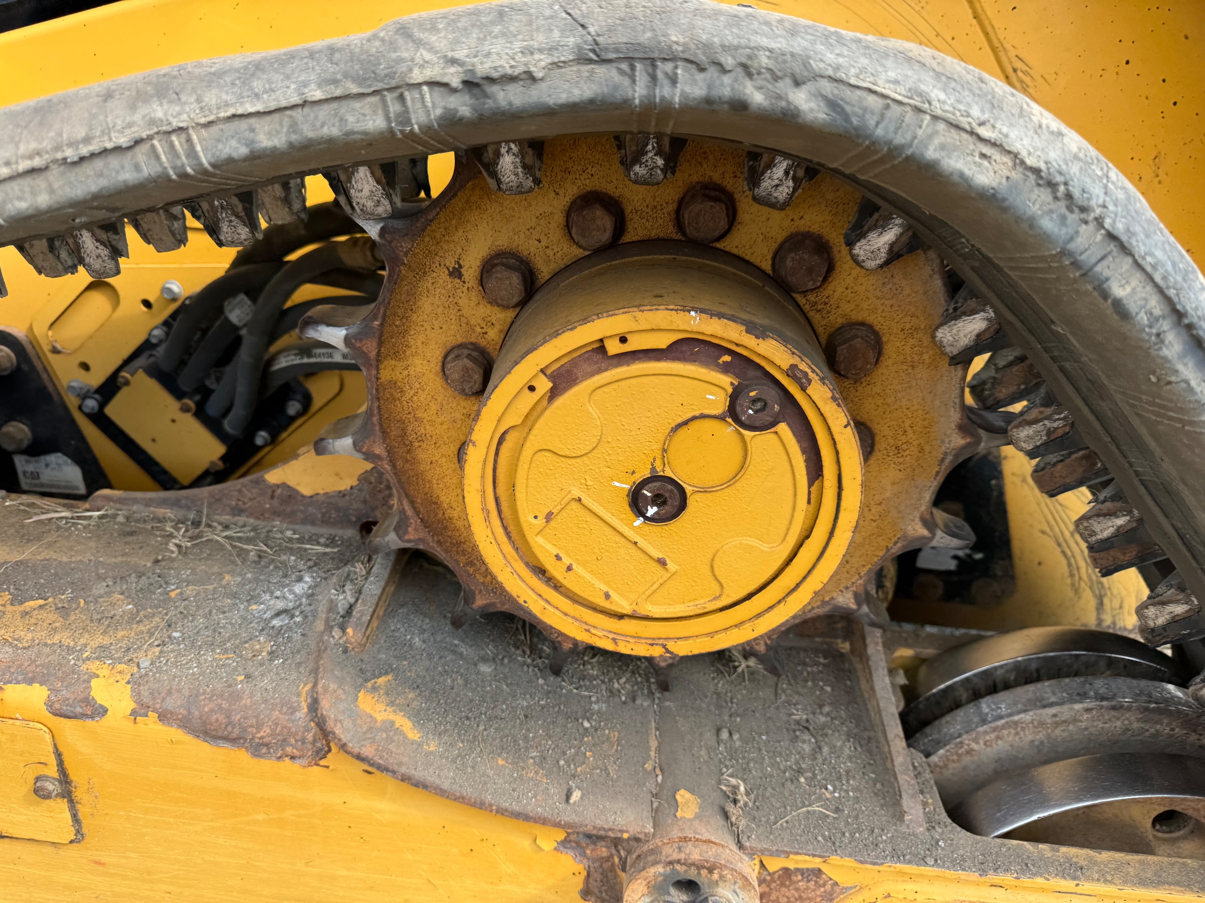 Undercarriage photo 3